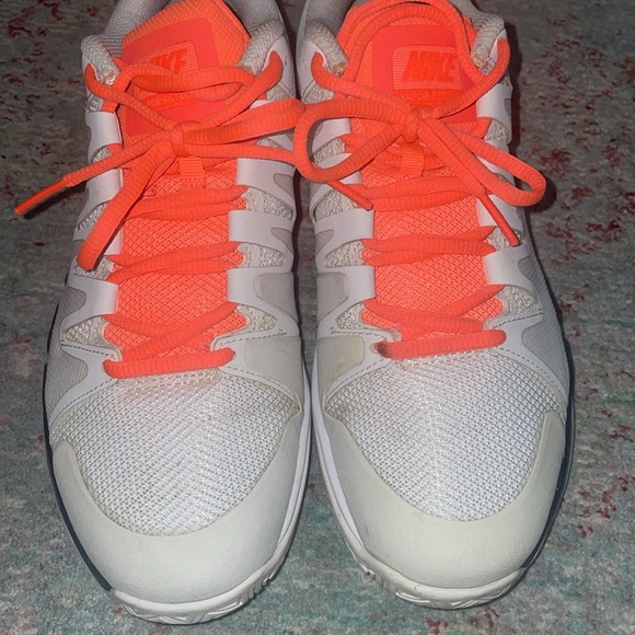 Women’s Nike Vapor 9.5 Tennis 🎾 Shoe - Size 8 - Picture 5 of 10